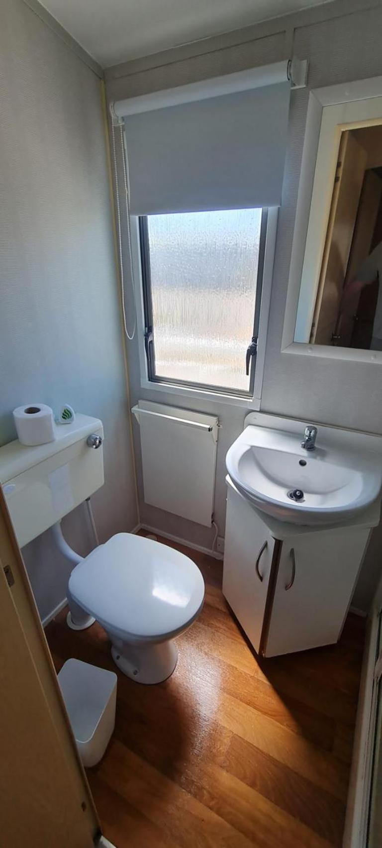 Lovely 3 Bed With Balcony And Ramp Rhyl Exterior photo